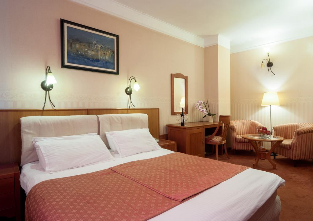 Aleksandar Hotel Vrnjacka Banja Exterior photo